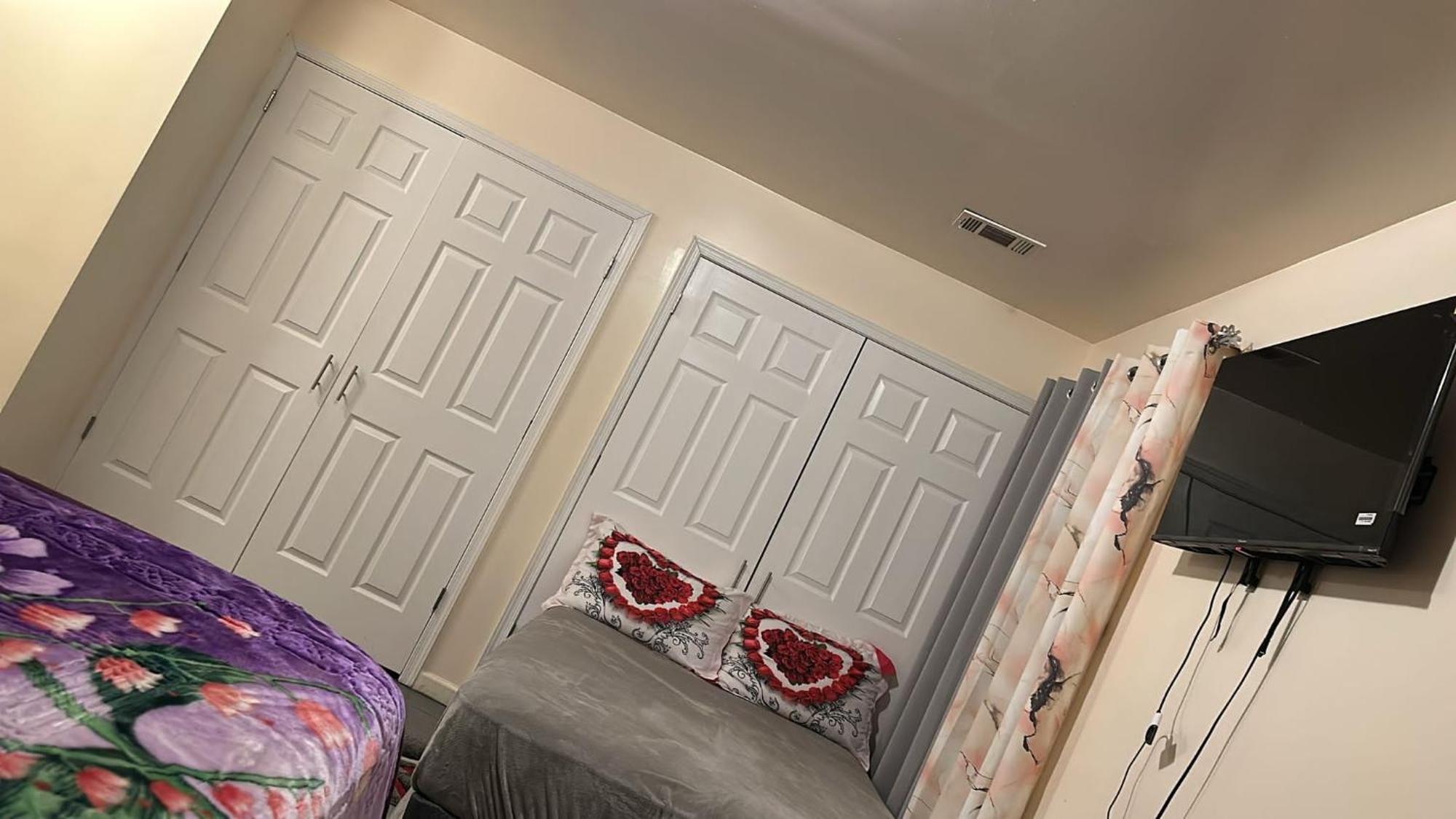 Divine Villa And Resorts 67 Sherman 5Mins To Ewr Airport And 4Mins To Penn Station Newark, 20Mins To New York Camera foto